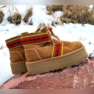 Uggs size 8. Like new. Platform.